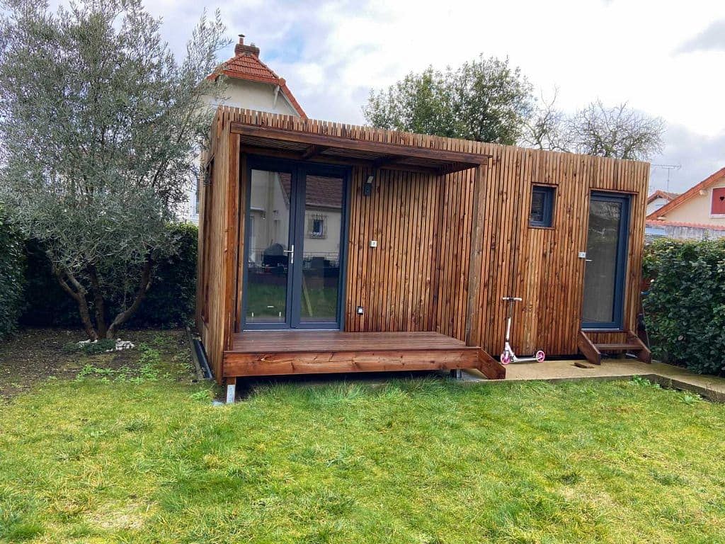 Le Bureau Des Jardins Et Des étangs Réalisation de Greenkub : Bureau de jardin de 20m2 dans le 94